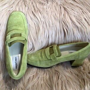 Newport News Women's Green Suede Loafers